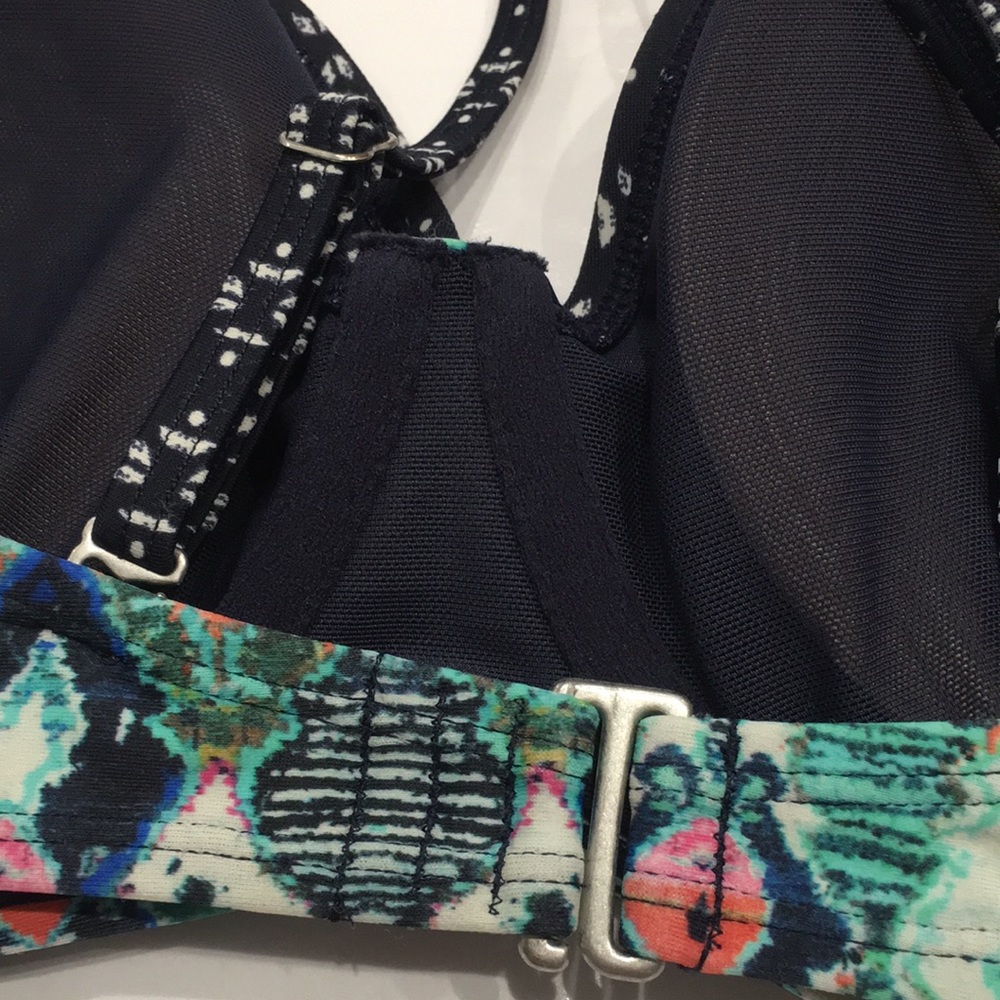 Athleta bikini top38D/DD - Picture 4 of 6
